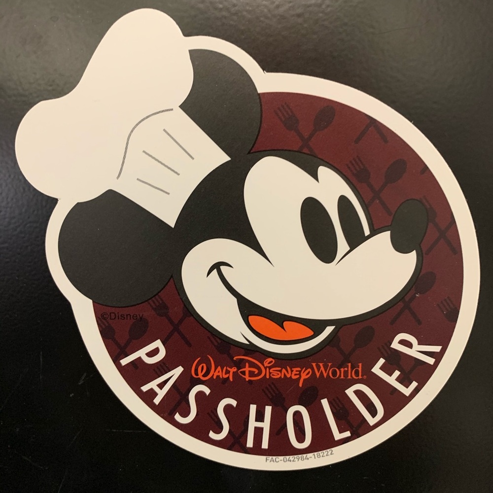 Disney Passholder Magnet - Chef Mickey Food & Wine